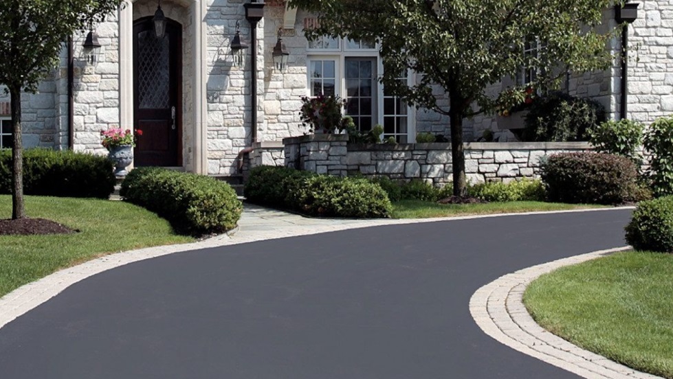 Enhance Your Home’s Value with Professional Residential Driveway Paving